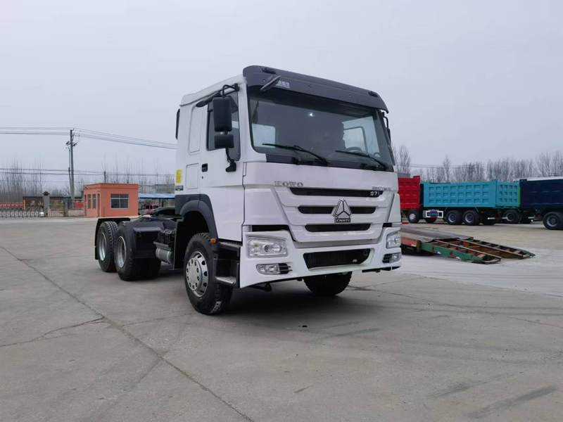 豪沃翻新牵引车